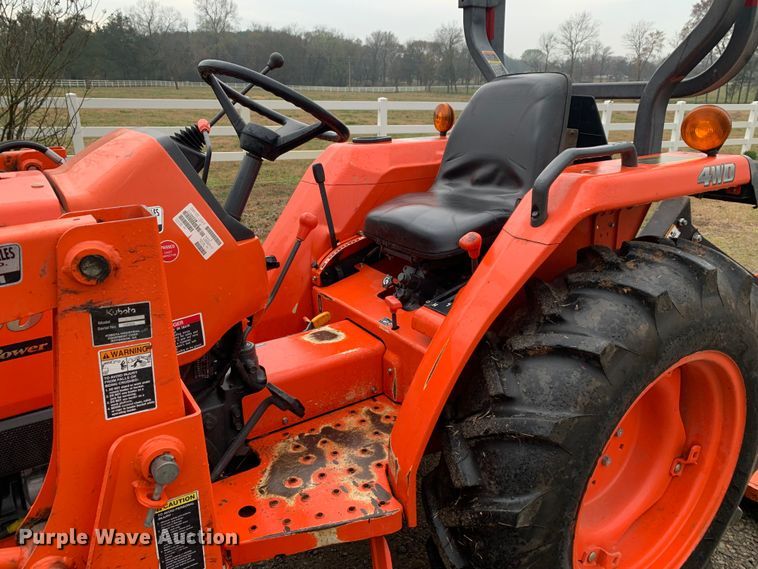 image for item MM9773 Kubota L2800  MFWD tractor