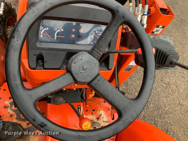 image for item MM9773 Kubota L2800  MFWD tractor