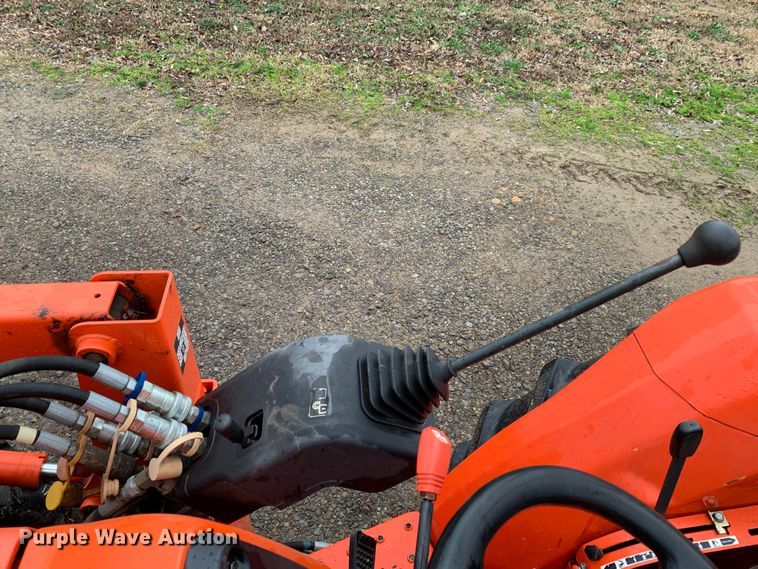 image for item MM9773 Kubota L2800  MFWD tractor