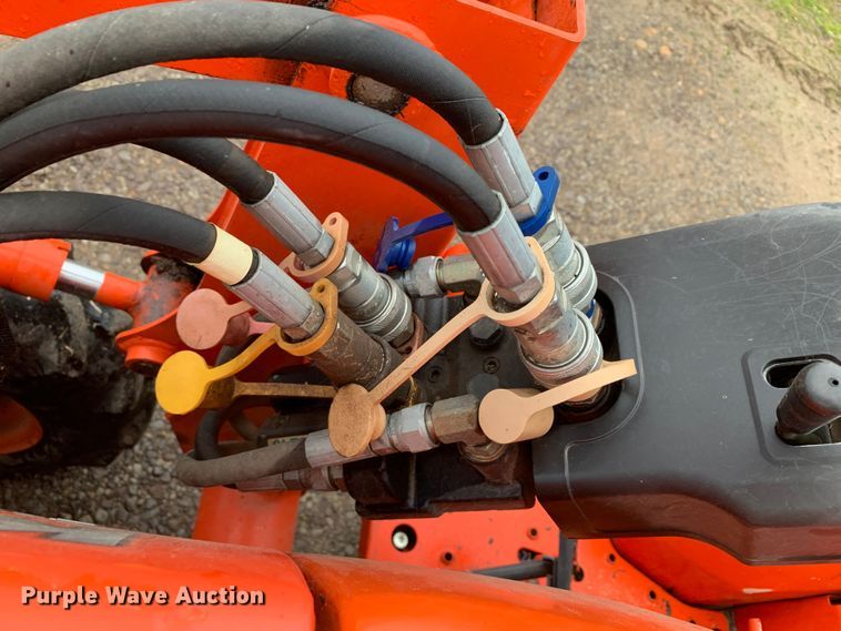 image for item MM9773 Kubota L2800  MFWD tractor