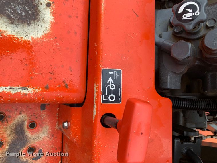 image for item MM9773 Kubota L2800  MFWD tractor