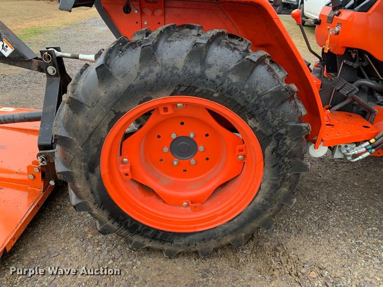 image for item MM9773 Kubota L2800  MFWD tractor