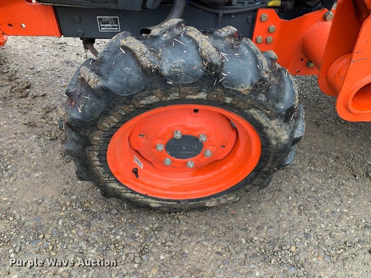 image for item MM9773 Kubota L2800  MFWD tractor