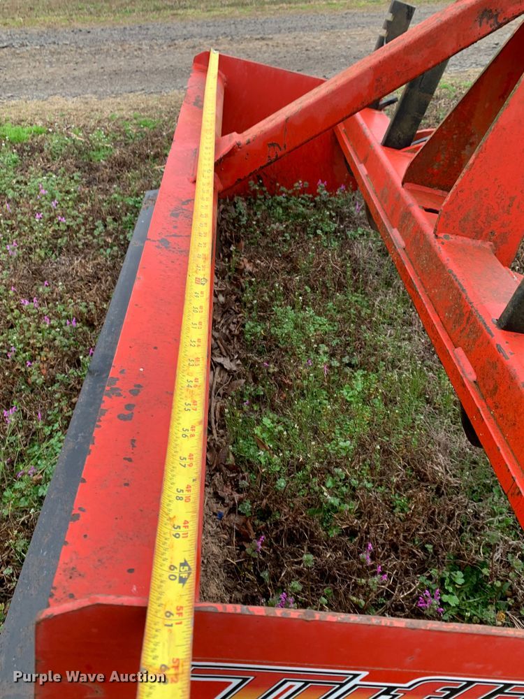 image for item MM9773 Kubota L2800  MFWD tractor