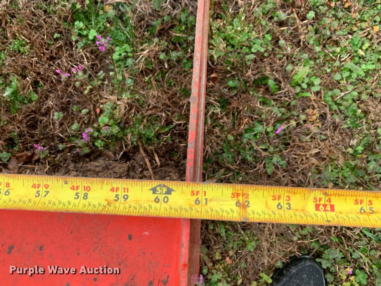 image for item MM9773 Kubota L2800  MFWD tractor