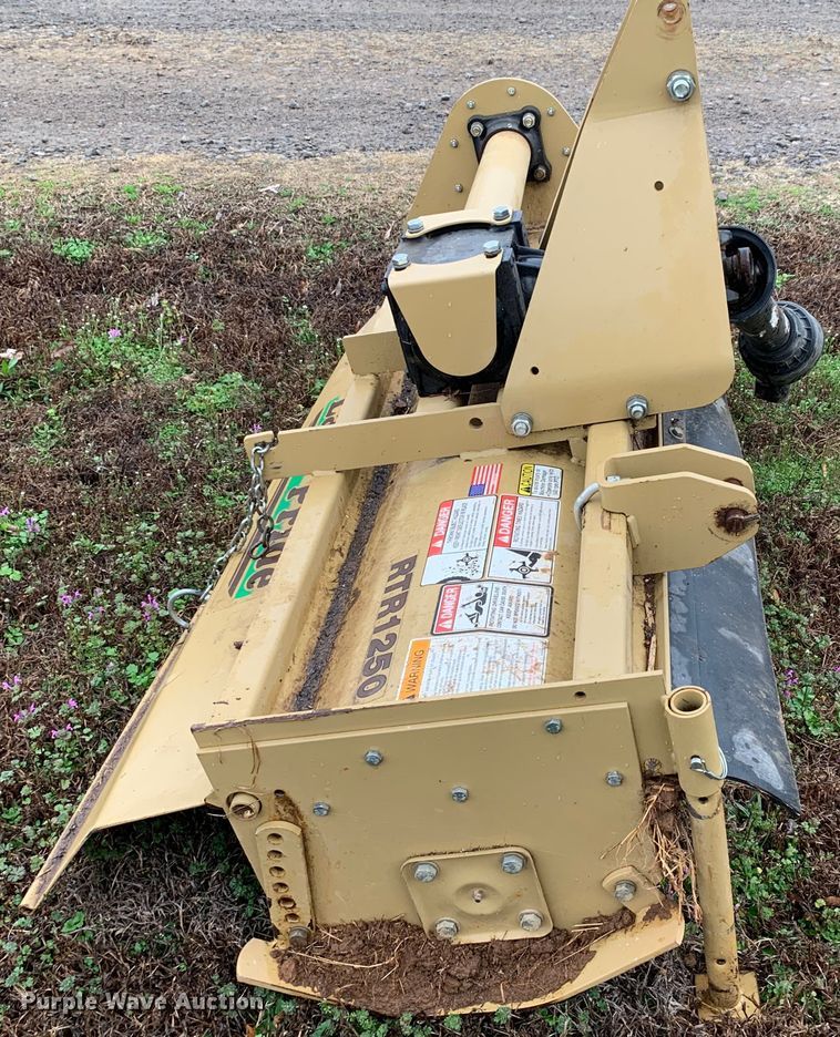 image for item MM9773 Kubota L2800  MFWD tractor