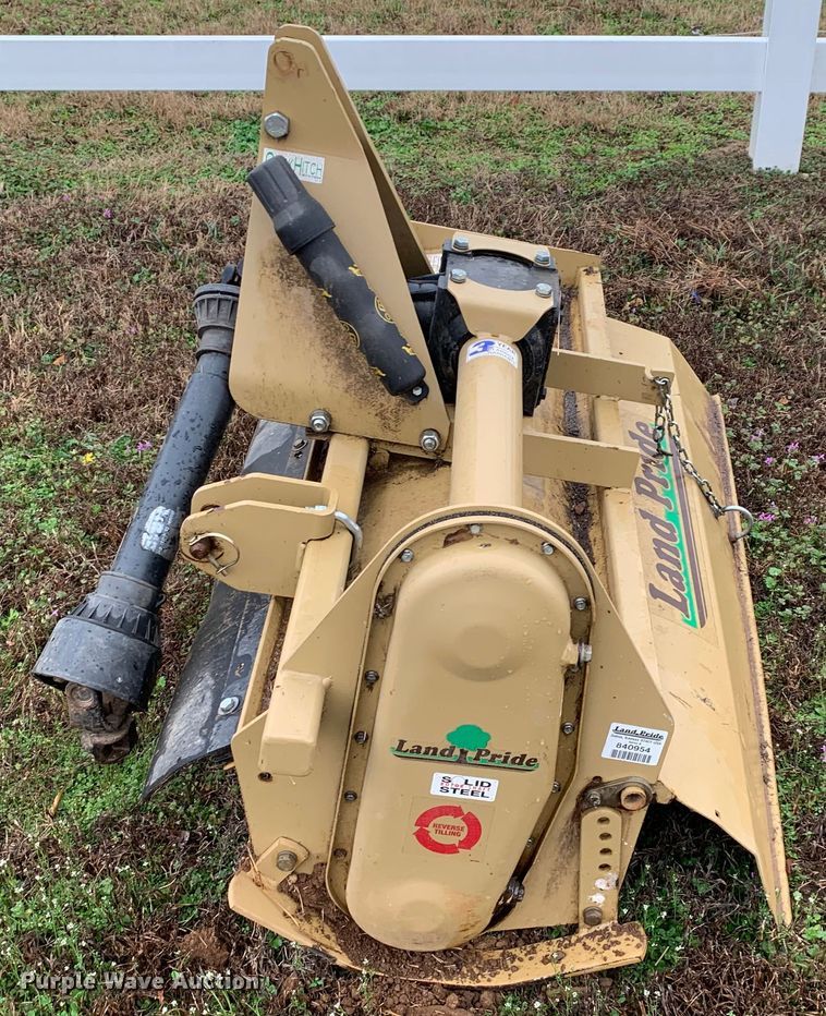 image for item MM9773 Kubota L2800  MFWD tractor