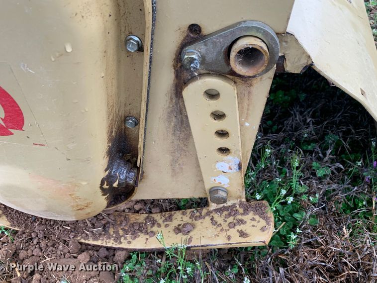 image for item MM9773 Kubota L2800  MFWD tractor