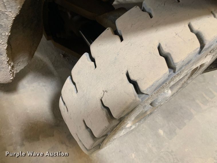 image for item MM9774 Caterpillar GP25K  forklift