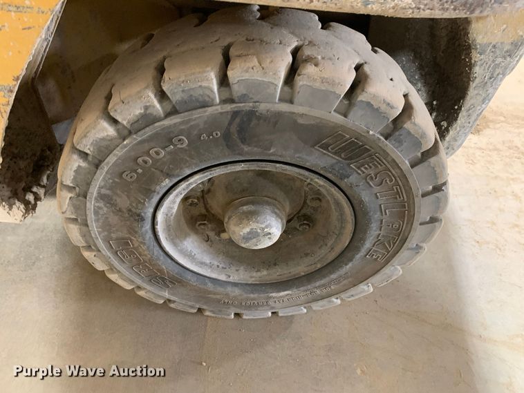 image for item MM9774 Caterpillar GP25K  forklift