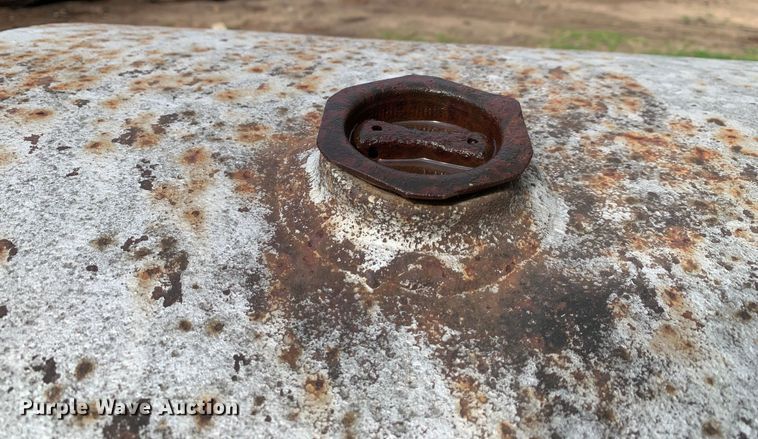 image for item MM9776 Fuel tank