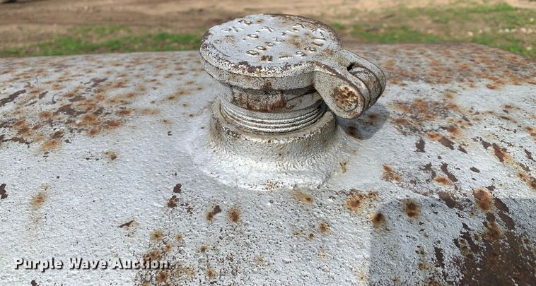 image for item MM9776 Fuel tank