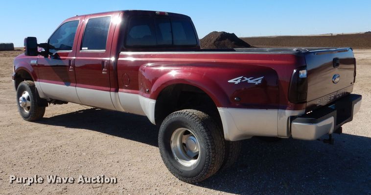 image for item MP9092 2000 Ford  F350 Super Duty  Crew Cab pickup truck