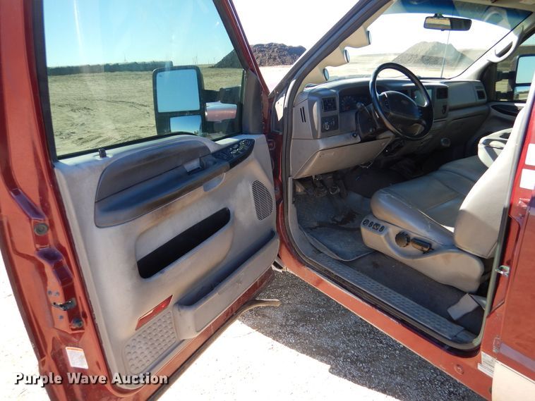 image for item MP9092 2000 Ford  F350 Super Duty  Crew Cab pickup truck