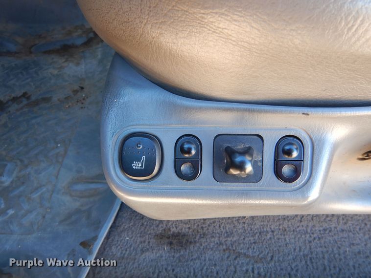 image for item MP9092 2000 Ford  F350 Super Duty  Crew Cab pickup truck