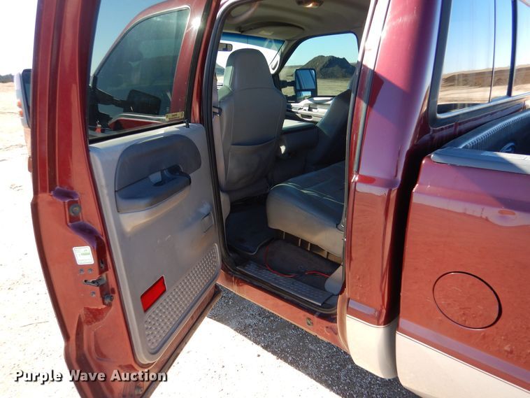 image for item MP9092 2000 Ford  F350 Super Duty  Crew Cab pickup truck