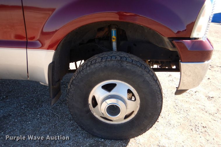 image for item MP9092 2000 Ford  F350 Super Duty  Crew Cab pickup truck