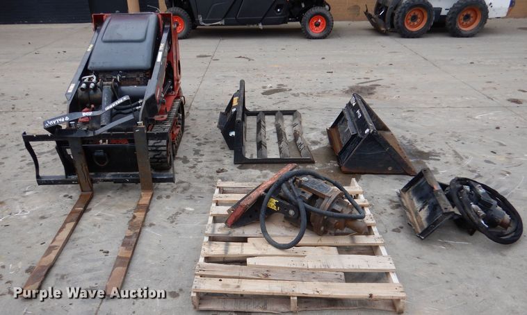 image for item MP9113 2016 Toro TX427  compact utility loader