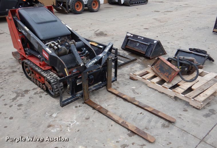 image for item MP9113 2016 Toro TX427  compact utility loader