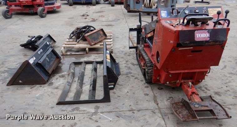 image for item MP9113 2016 Toro TX427  compact utility loader