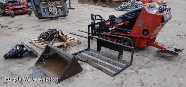 image for item MP9113 2016 Toro TX427  compact utility loader