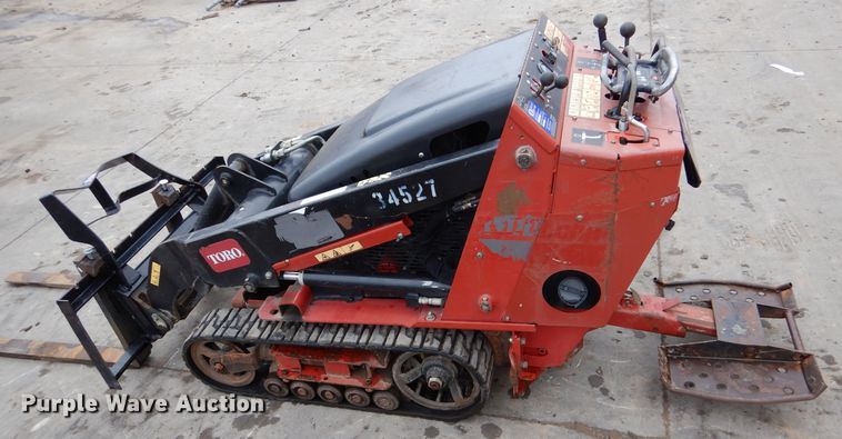 image for item MP9113 2016 Toro TX427  compact utility loader