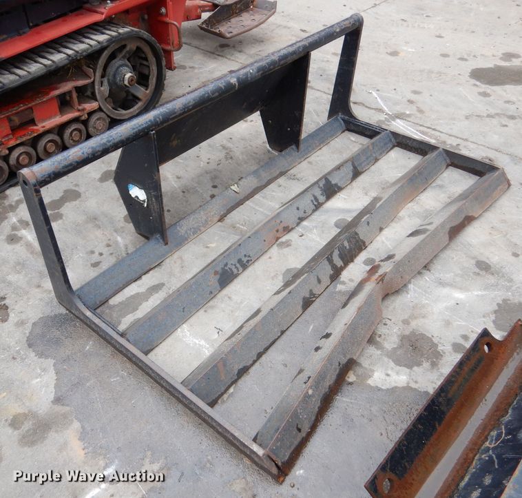 image for item MP9113 2016 Toro TX427  compact utility loader