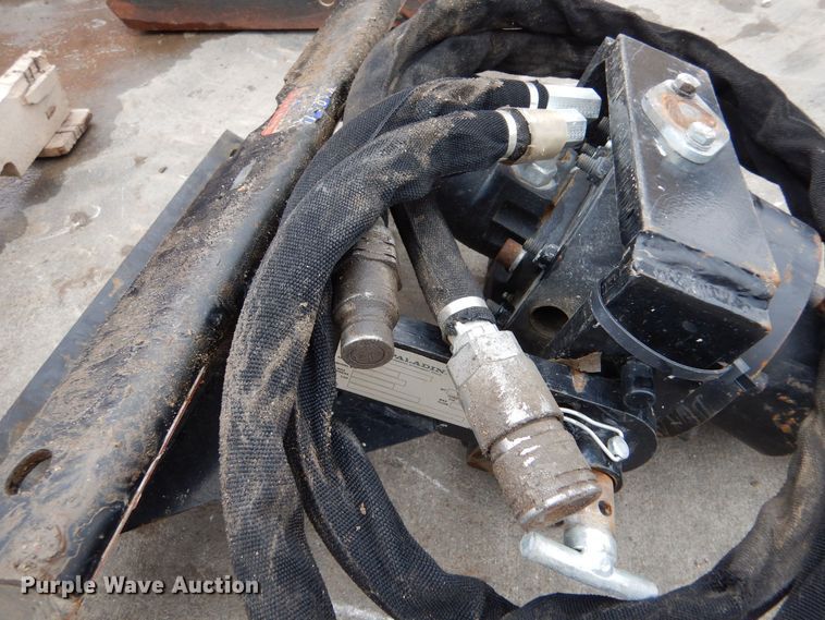 image for item MP9113 2016 Toro TX427  compact utility loader