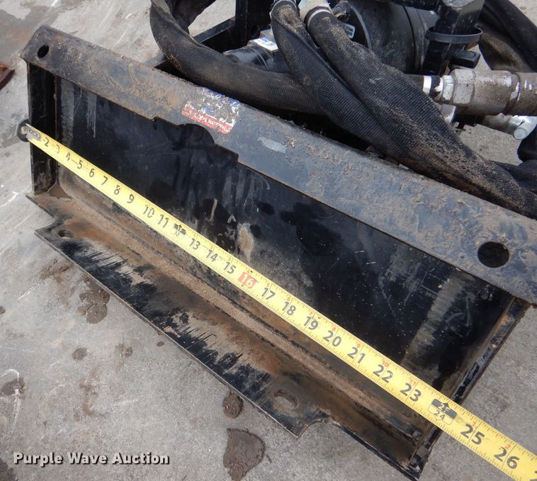 image for item MP9113 2016 Toro TX427  compact utility loader