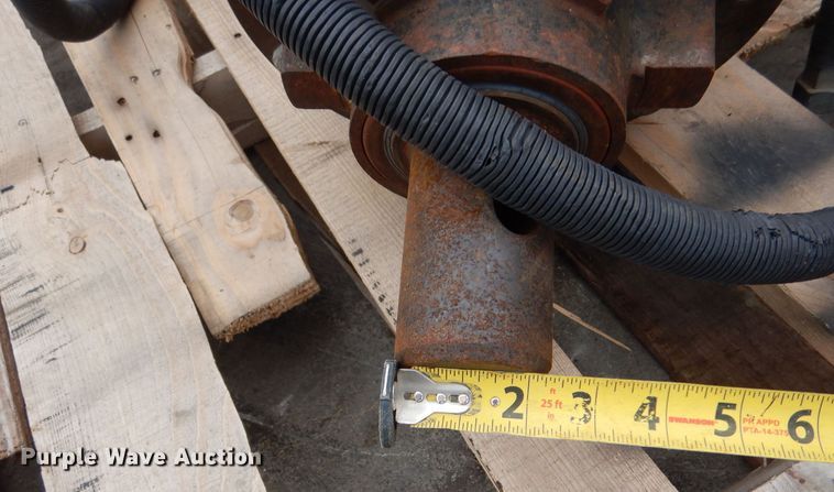 image for item MP9113 2016 Toro TX427  compact utility loader