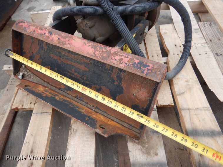 image for item MP9113 2016 Toro TX427  compact utility loader