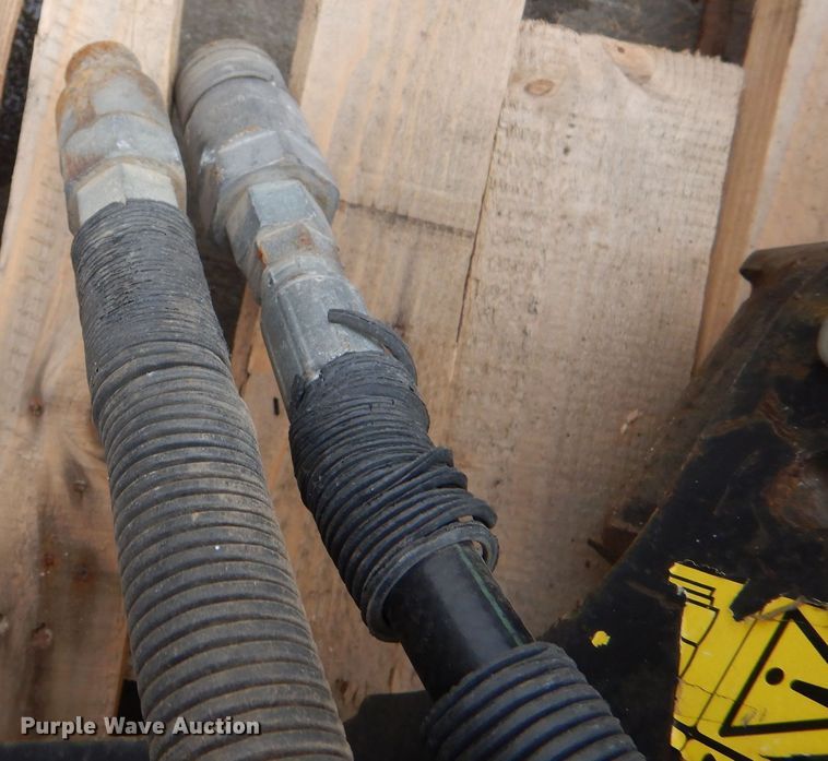 image for item MP9113 2016 Toro TX427  compact utility loader