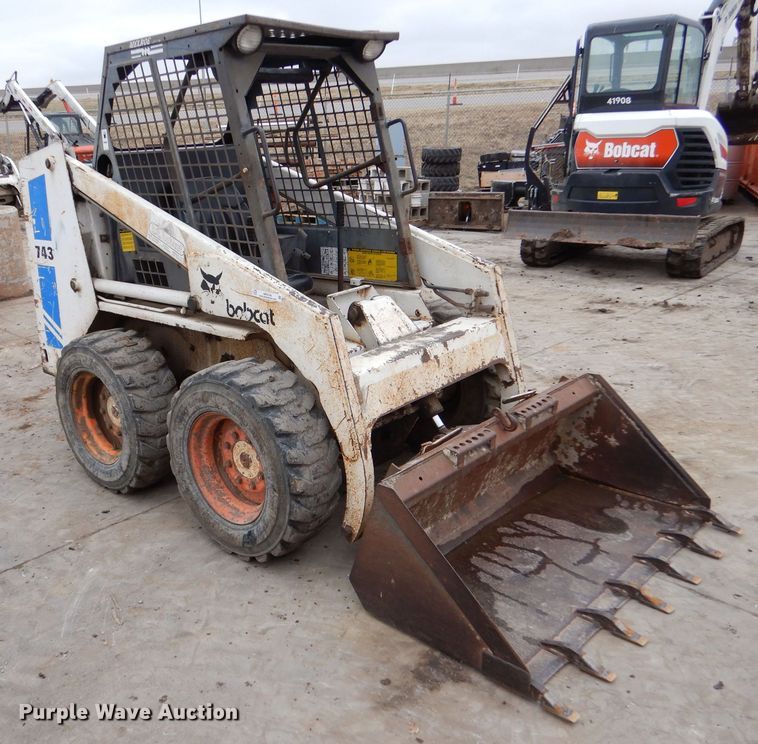 image for item MP9146 1988 Bobcat 743  skid steer loader