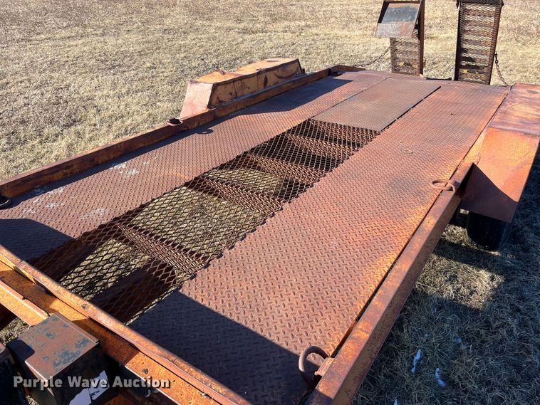 image for item MW9472 1989 Redi Haul FSL1427E  equipment trailer