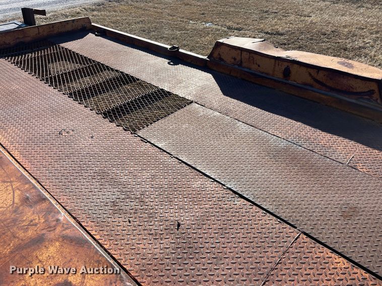 image for item MW9472 1989 Redi Haul FSL1427E  equipment trailer