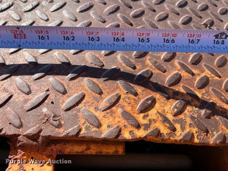 image for item MW9472 1989 Redi Haul FSL1427E  equipment trailer