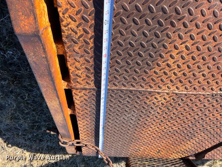 image for item MW9472 1989 Redi Haul FSL1427E  equipment trailer