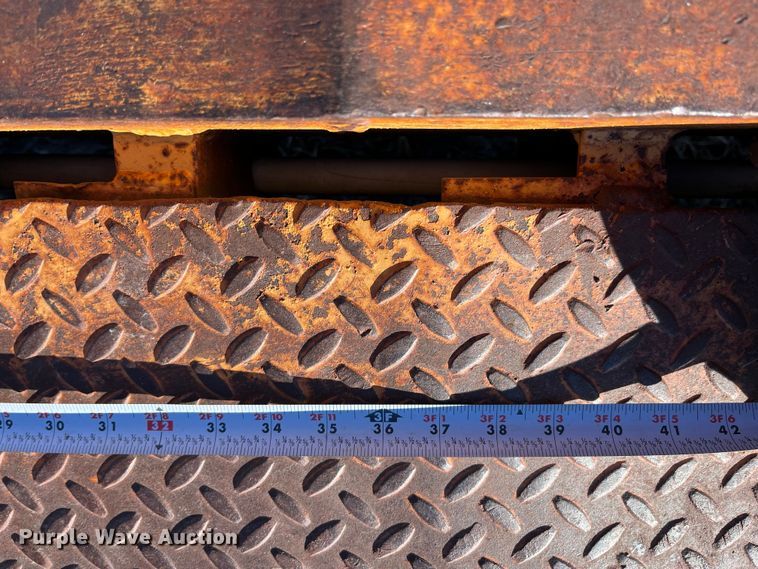 image for item MW9472 1989 Redi Haul FSL1427E  equipment trailer