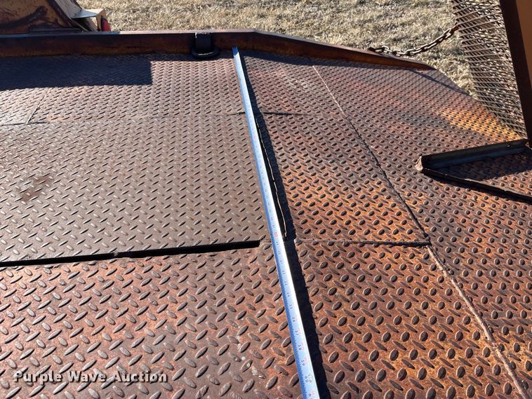 image for item MW9472 1989 Redi Haul FSL1427E  equipment trailer