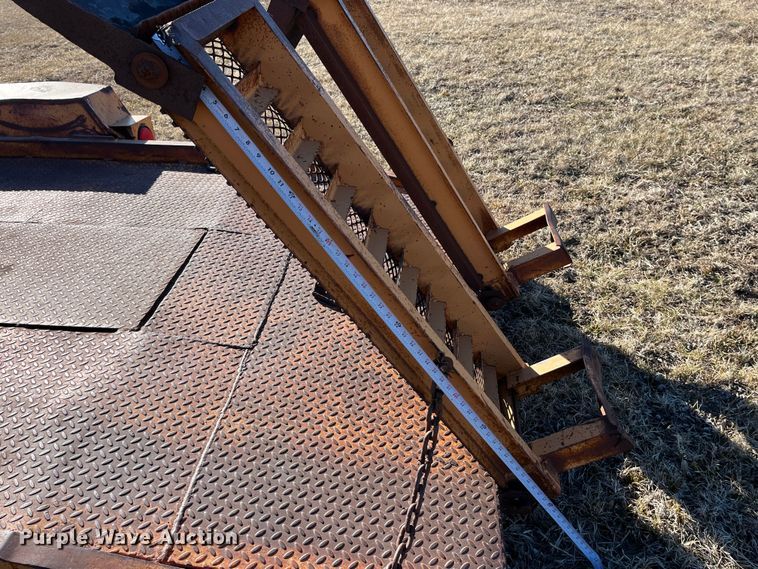 image for item MW9472 1989 Redi Haul FSL1427E  equipment trailer