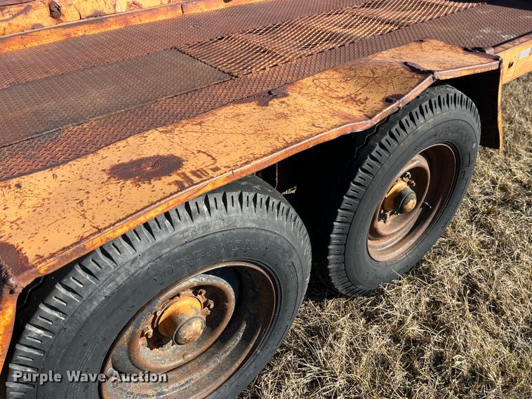 image for item MW9472 1989 Redi Haul FSL1427E  equipment trailer