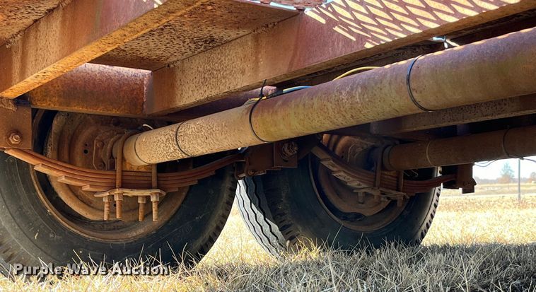 image for item MW9472 1989 Redi Haul FSL1427E  equipment trailer