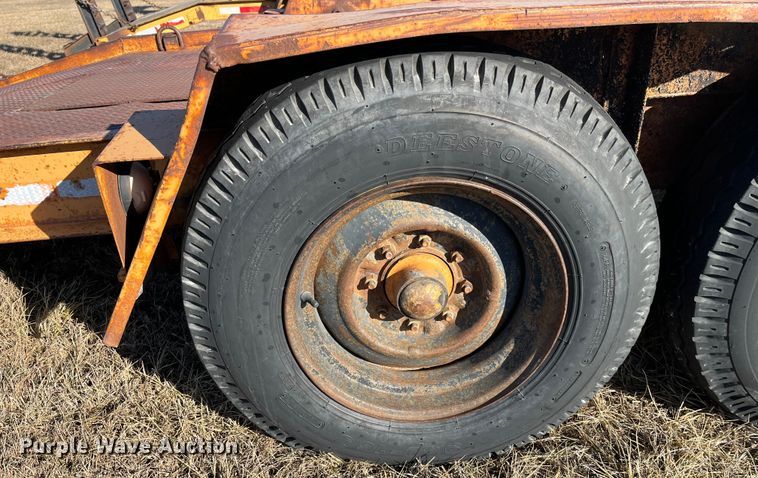 image for item MW9472 1989 Redi Haul FSL1427E  equipment trailer