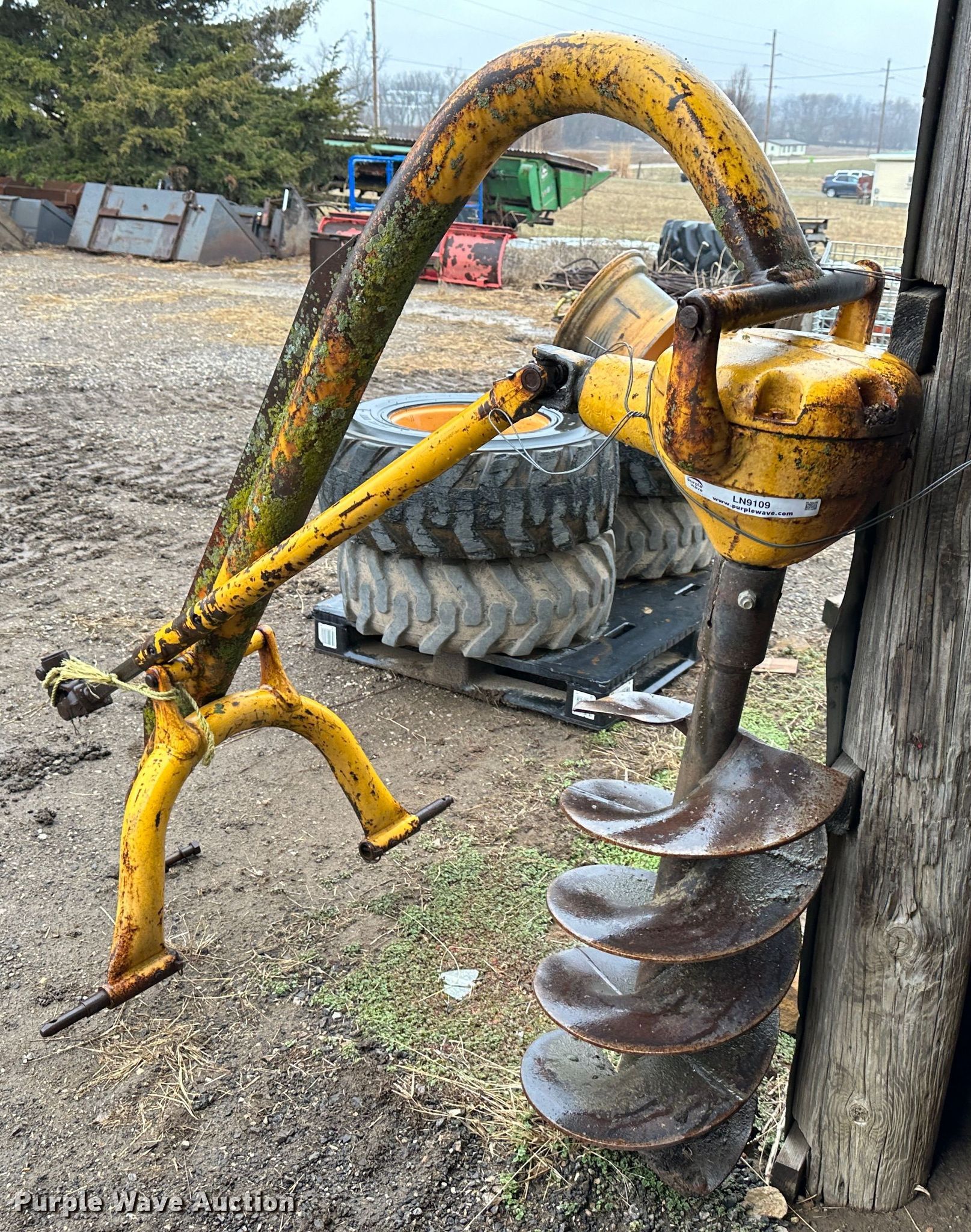 Danuser F7 post hole digger in Tonganoxie, KS Item LN9109 sold Purple Wave