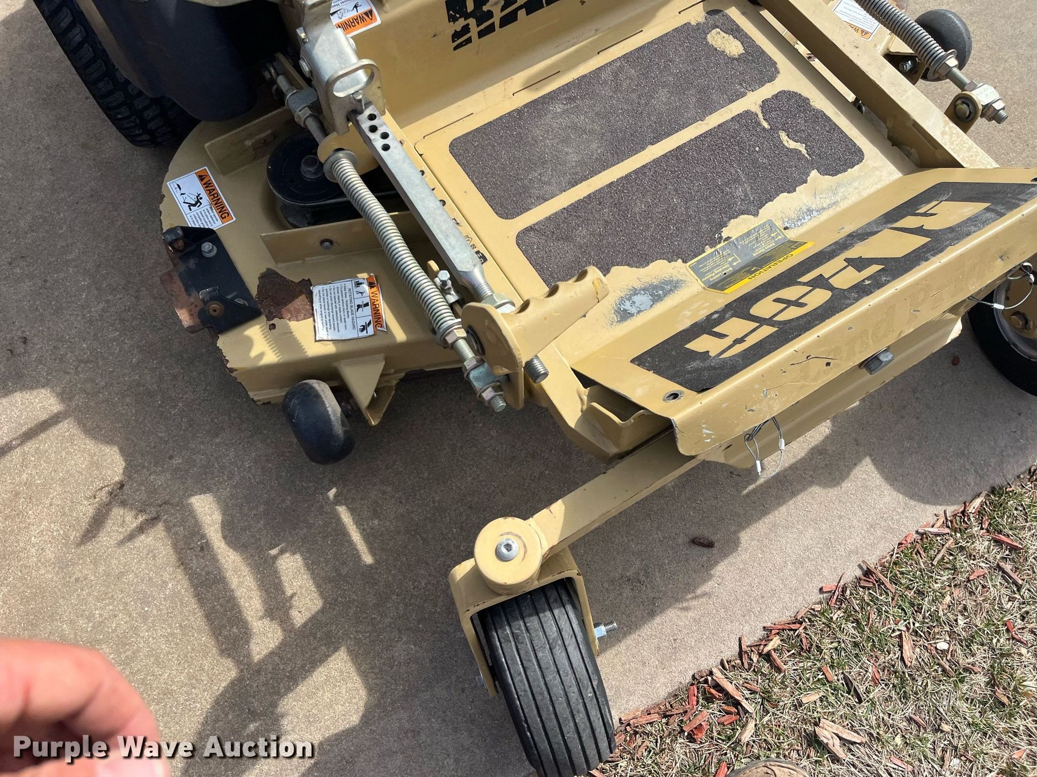 2005 Land Pride Razor Z52 ZTR lawn mower in Sedgwick, KS Item MD9563