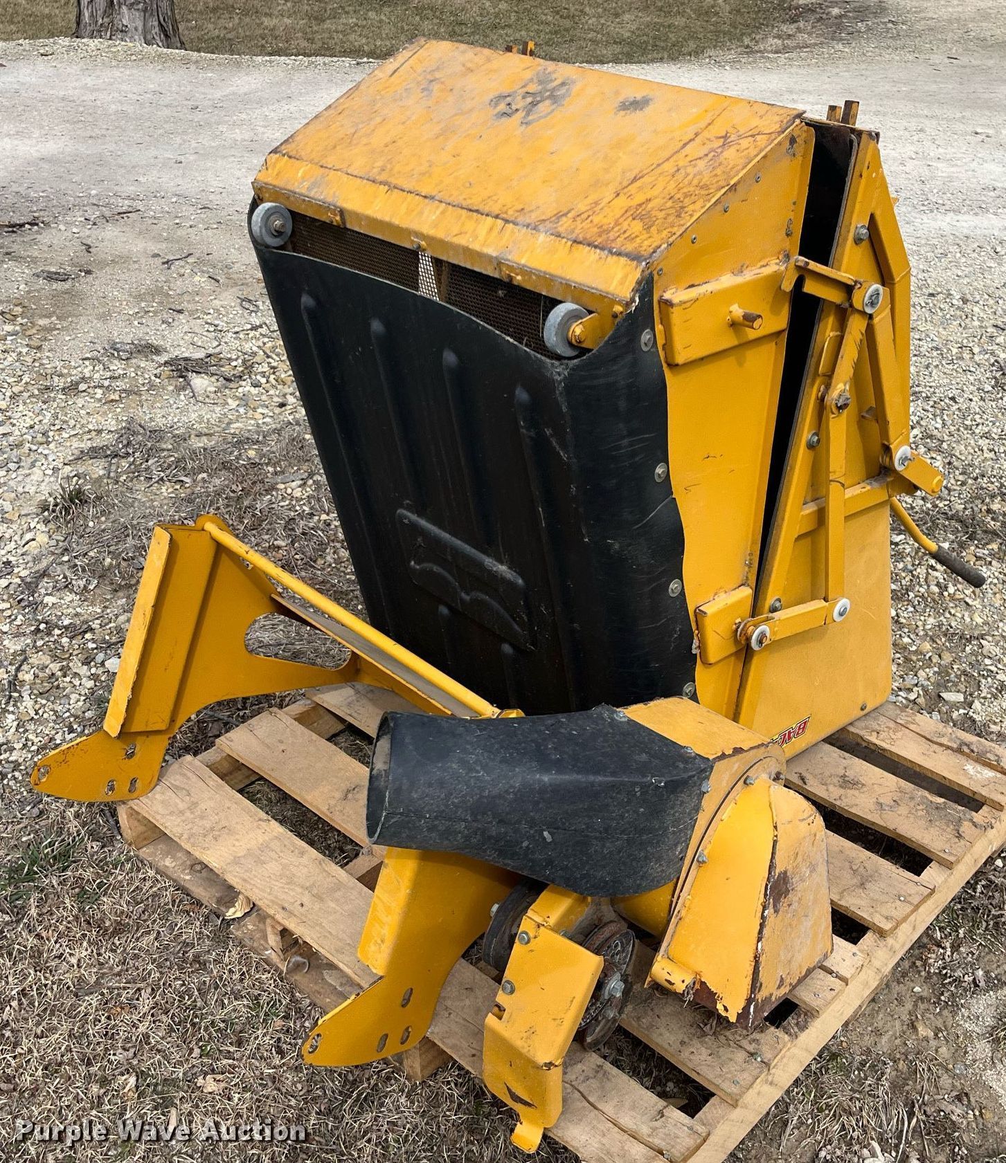 Excel Bac-Vac bagging system hopper in Sedgwick, KS | Item MD9576 sold ...