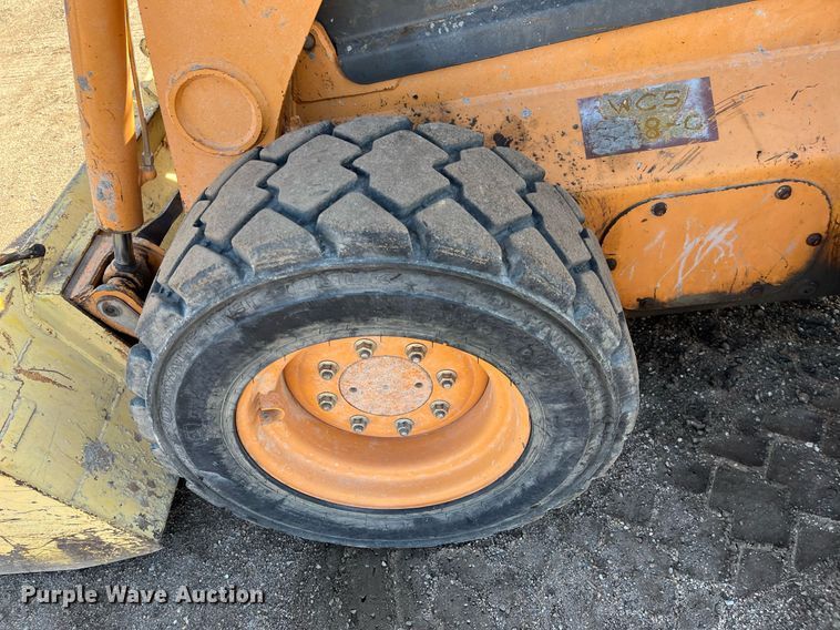 image for item DG5434 2003 Case 85XT  skid steer loader