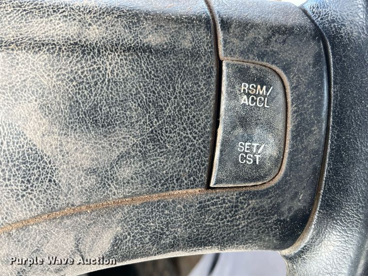 image for item DG5435 1998 Ford AT9522  vacuum truck