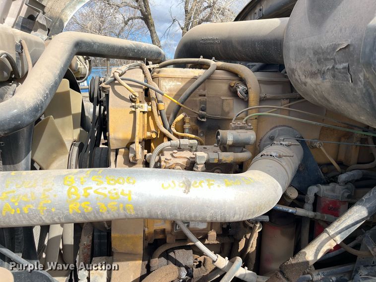 image for item DG5435 1998 Ford AT9522  vacuum truck