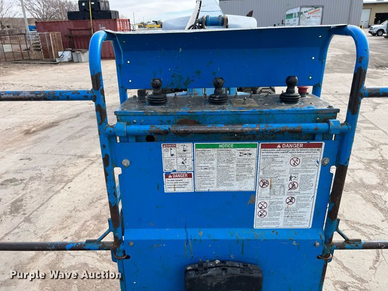 image for item DG5442 2008 Genie S-65  boom lift